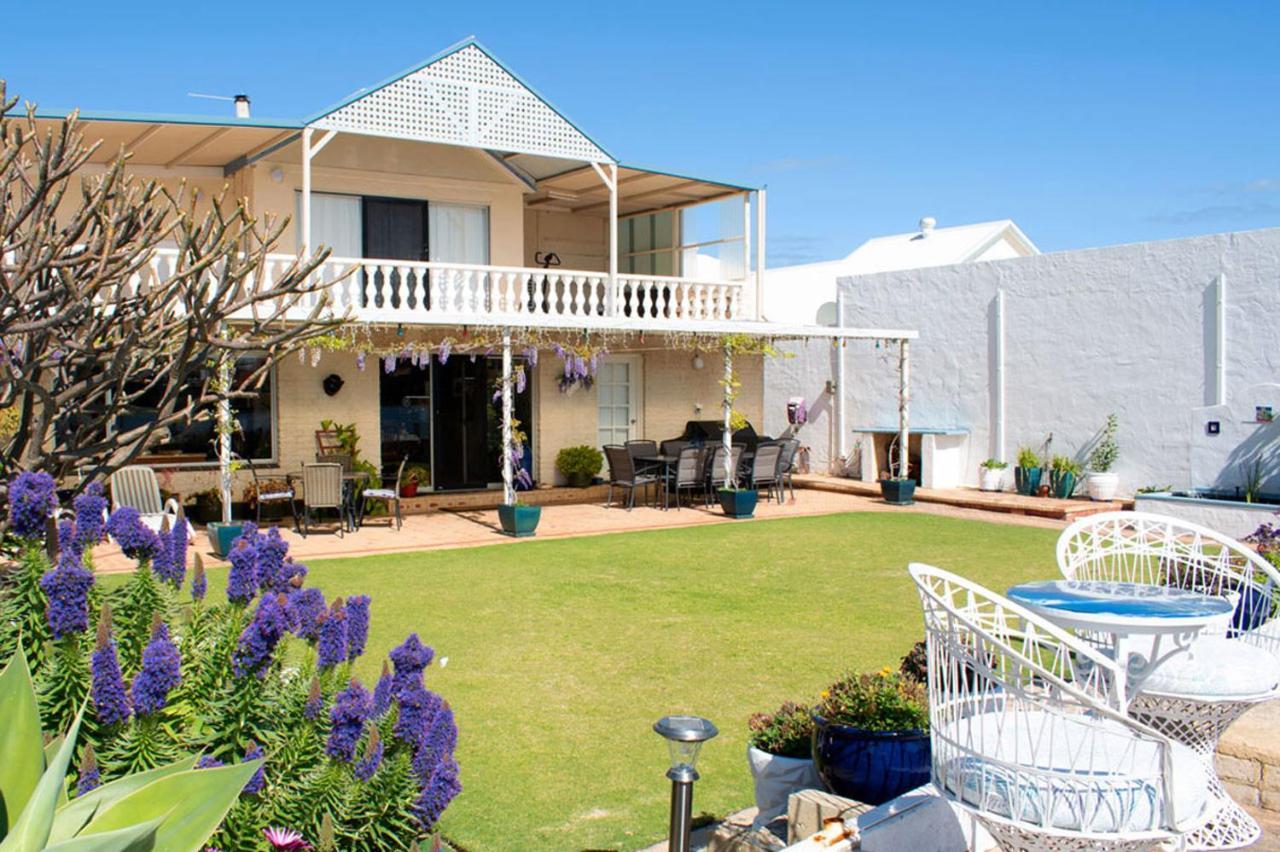 Boathouse Bunbury Bed & Breakfast Exterior photo